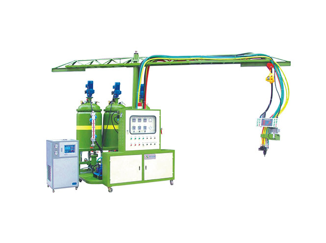 三組份低壓發(fā)泡機